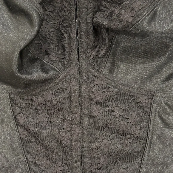 Sophisticated Black Lace Women's Bra - Picture 4 of 4